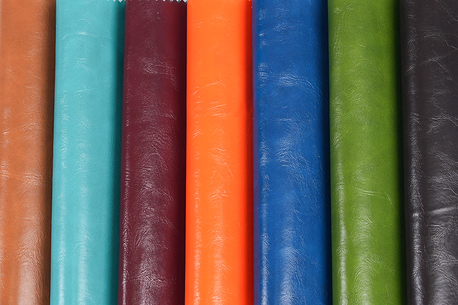 Hochelastisches, flammhemmendes Sofa aus Kunstleder